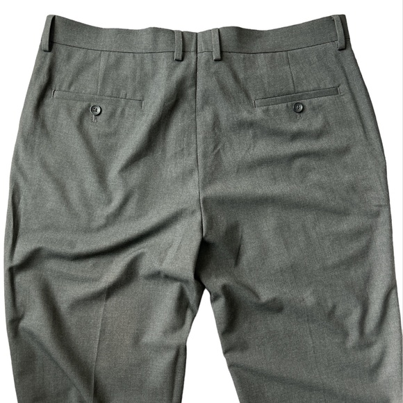 J.M. Haggar Slim Fit Men’s Gray Dress Pants Size 36x34 - Picture 3 of 3